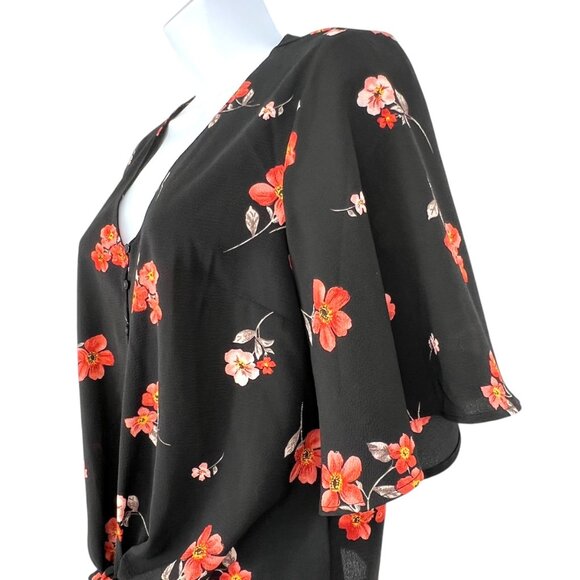 Lush Krisantha Tie Front Short Sleeve Blouse Black Floral Size Small NWT - Picture 5 of 11